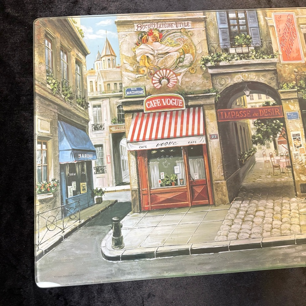 Vogue Cafe “ Village Square” Glass Kitchen Cutting Board - Picture 2 of 7
